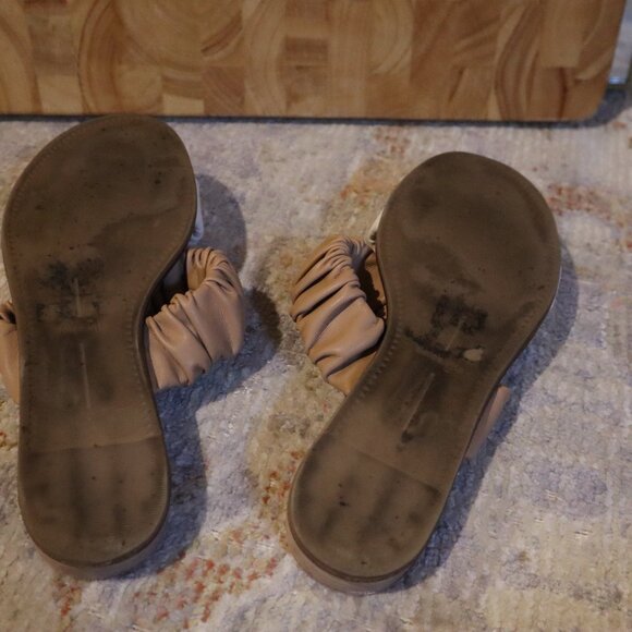 Dolce Vita double strap sandal, size 8 - Picture 2 of 5